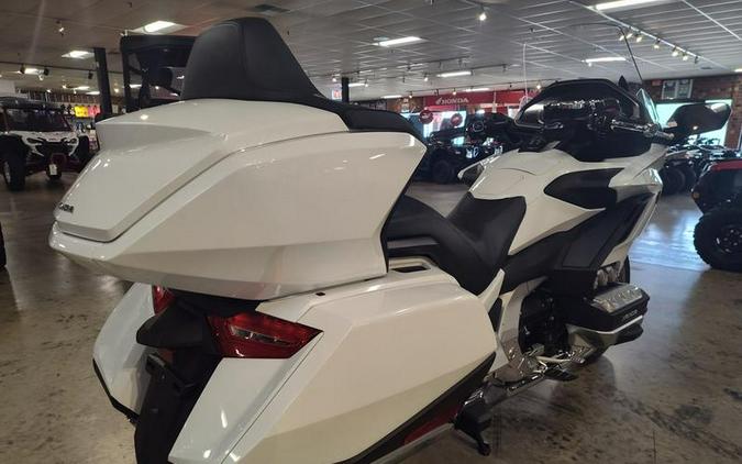 2018 Honda® Gold Wing Tour Automatic DCT Pearl White