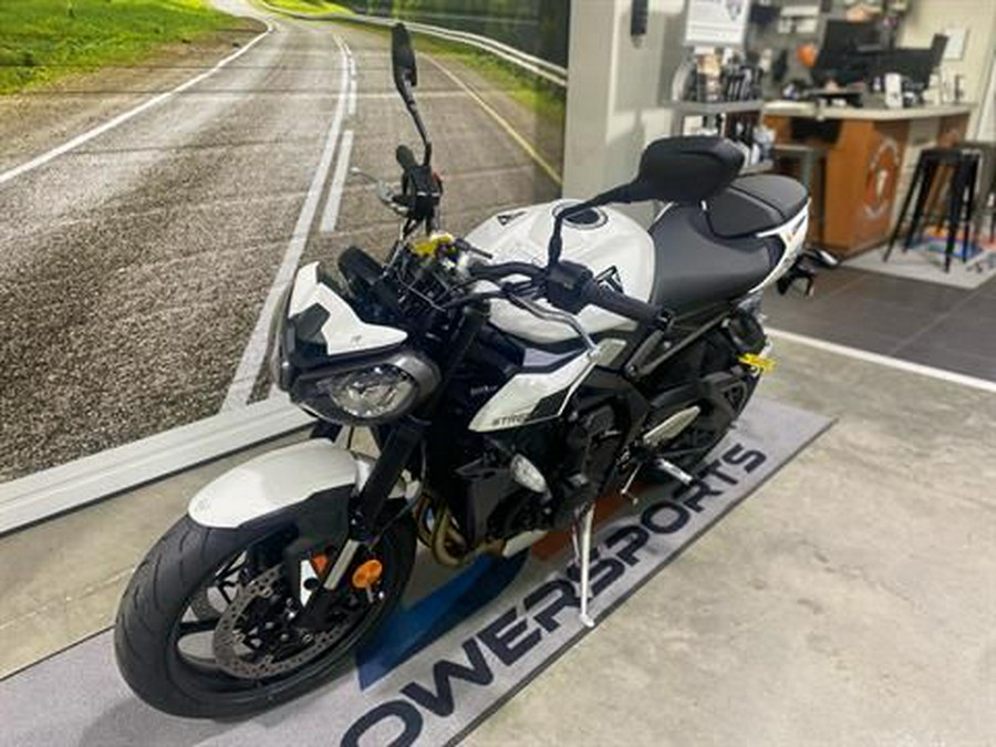 2025 Triumph Street Triple 765 R