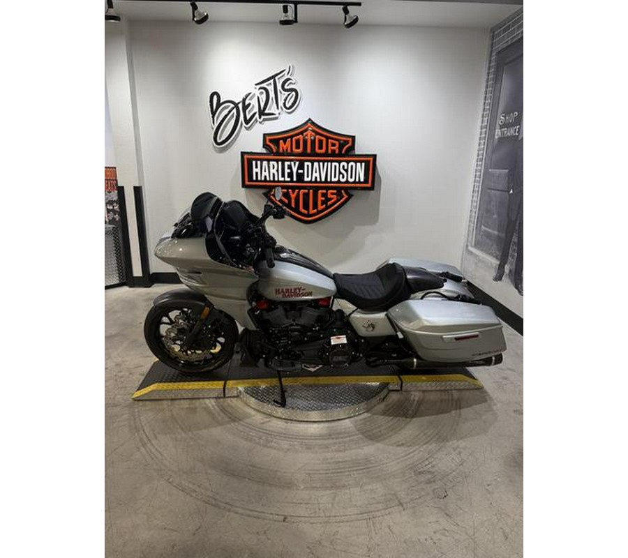 2025 Harley-Davidson® FLTRXSTSE - CVO™ Road Glide® ST