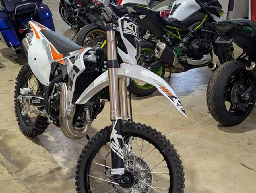 2022 Kayo KT 250