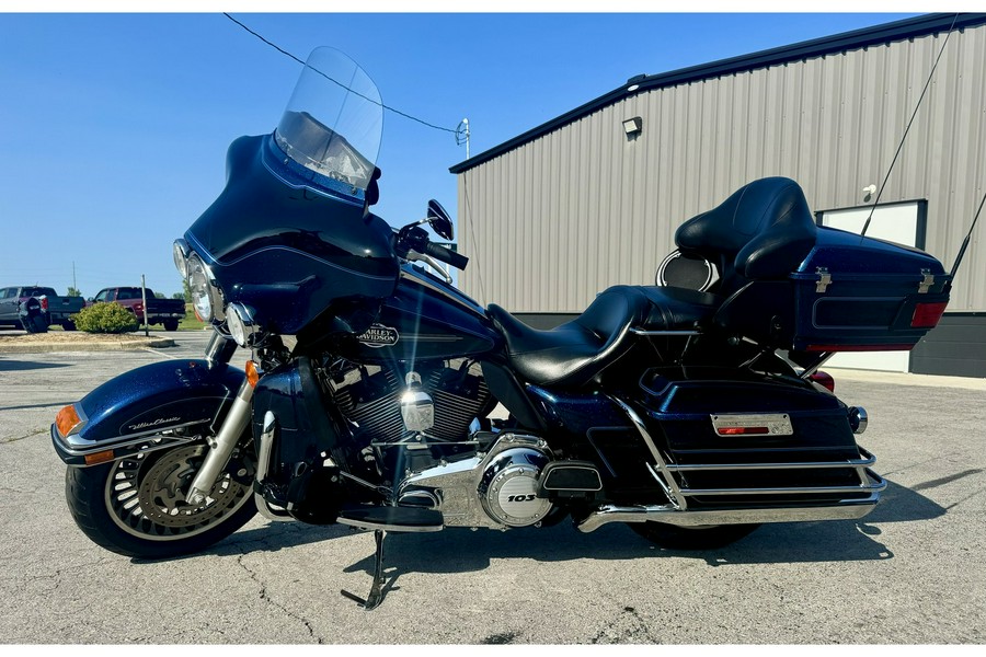 2013 Harley-Davidson® FLHTCU - Electra Glide Ultra Classic