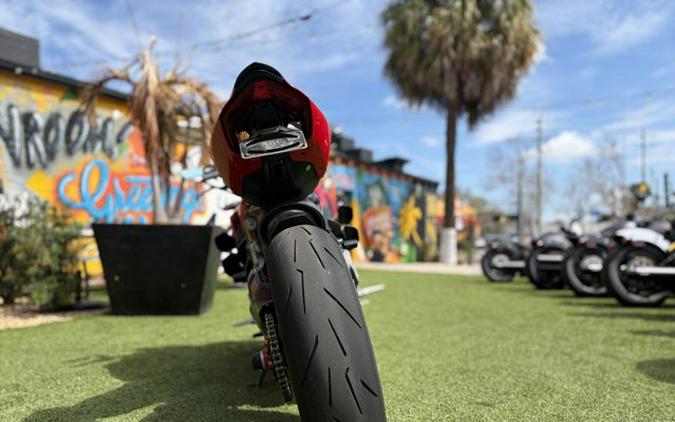 2022 Ducati STREETFIGHTER V2