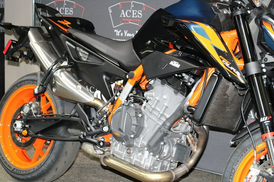 2023 KTM Duke 890 R
