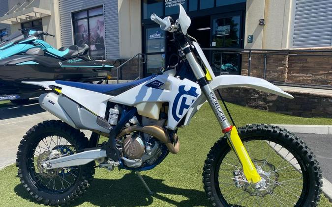 2020 Husqvarna FX 450, FX 350 and TX 300i First Look (5 Fast Facts)