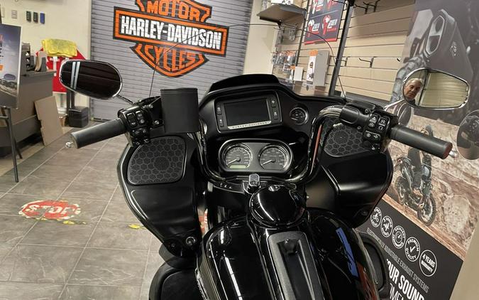 2016 Harley-Davidson® FLTRU - Road Glide® Ultra