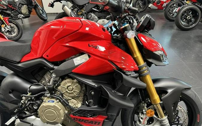 2024 Ducati Streetfighter V4 Red