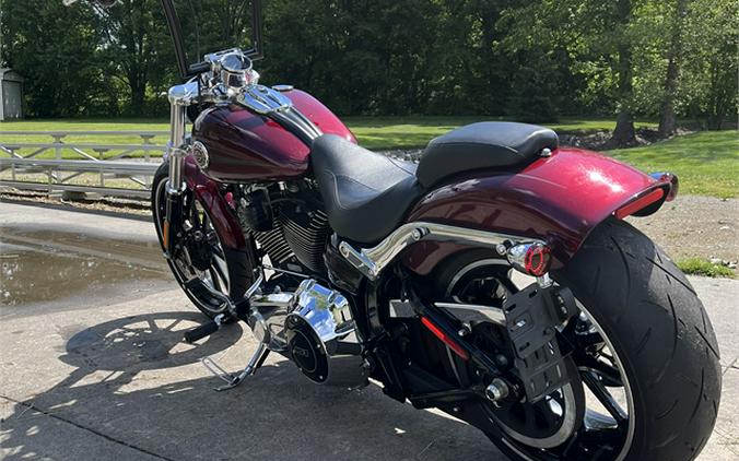 2015 Harley-Davidson Softail Breakout