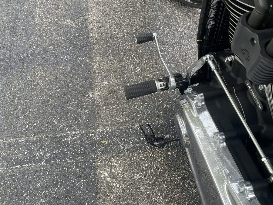 2025 Harley-Davidson® Breakout®