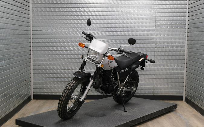 2027 YAMAHA TW200