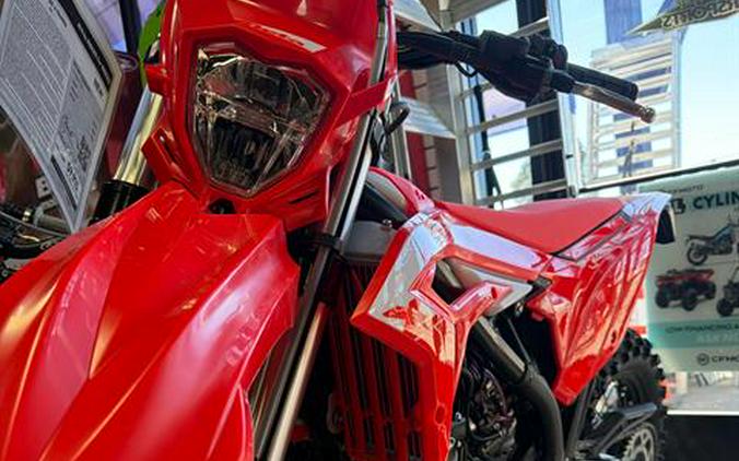 2027 Beta X-Trainer 300