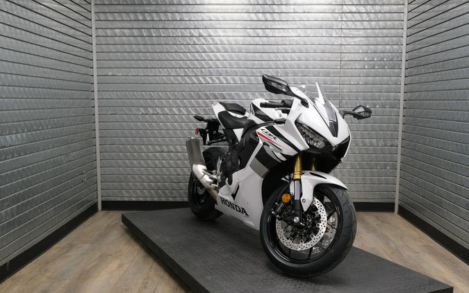 2027 HONDA CBR1000RR ABS