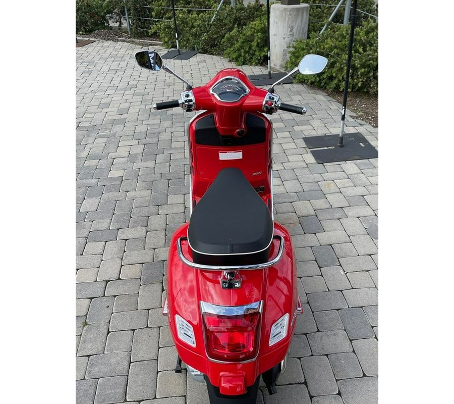 2023 Vespa GTS Super 300