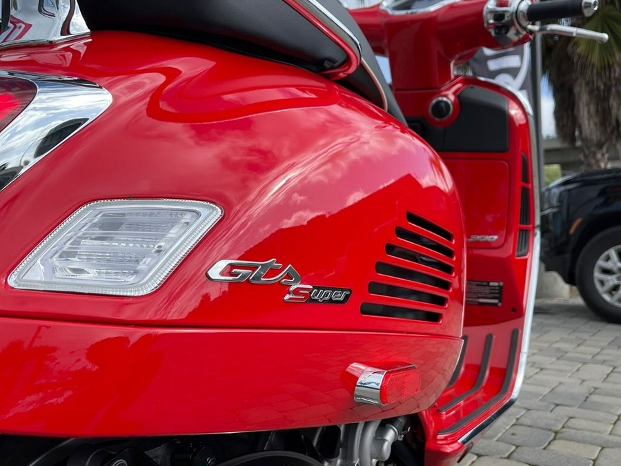 2023 Vespa GTS Super 300