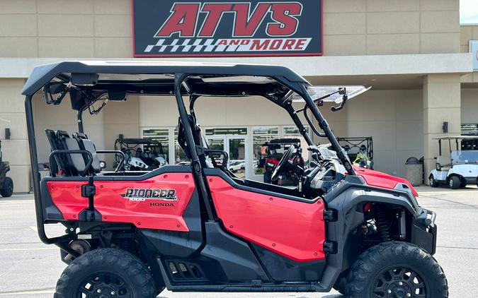 2018 Honda Pioneer 1000-5 Deluxe