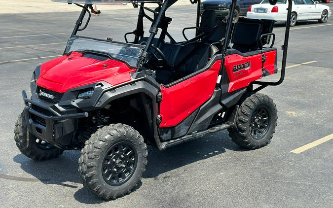 2018 Honda Pioneer 1000-5 Deluxe