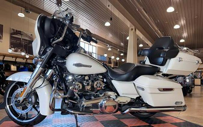 2022 Harley-Davidson Street Glide®