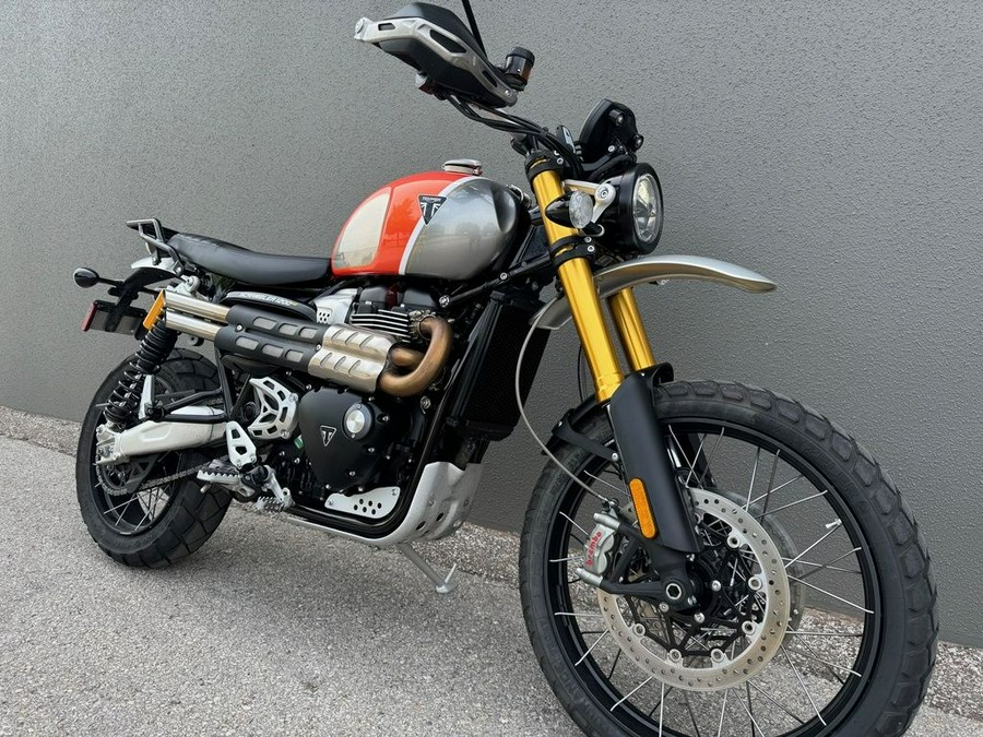 2022 Triumph Scrambler 1200 XE Gold Line Baja Orange / Silver Ice