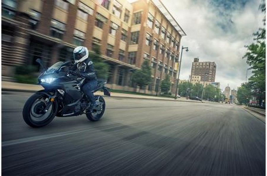 2019 Kawasaki Ninja® 400 Base