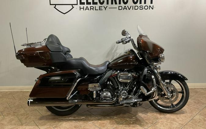 2019 Harley-Davidson® CVO™FLHTKSE Limited Auburn Sunglo & Black Hole with Rich Bourbon FLHTKSE