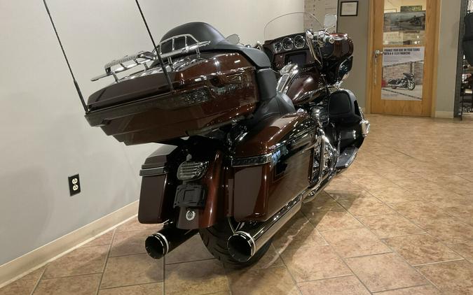 2019 Harley-Davidson® CVO™FLHTKSE Limited Auburn Sunglo & Black Hole with Rich Bourbon FLHTKSE