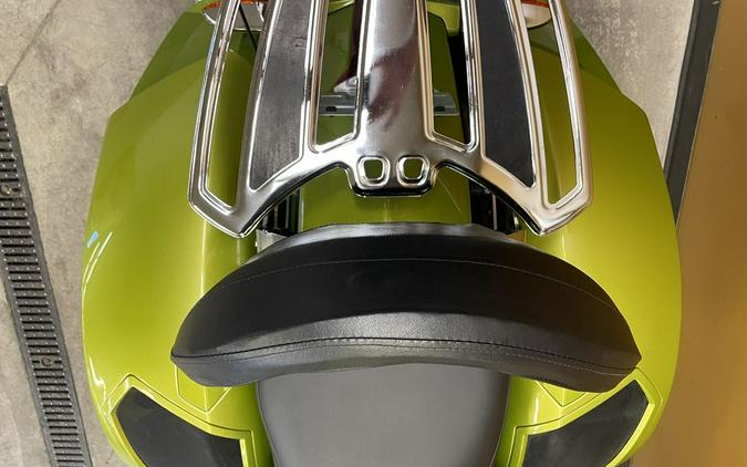 2015 Victory Motorcycles® Magnum™ Plasma Lime with Silver
