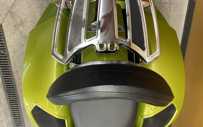 2015 Victory Motorcycles Magnum Plasma Lime With Silver