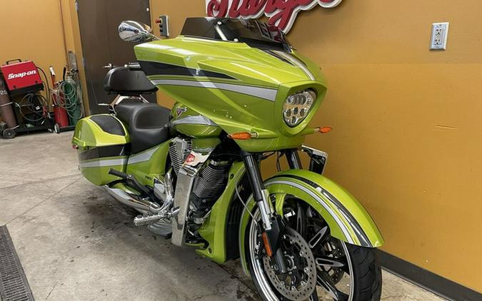 2015 Victory Motorcycles Magnum Plasma Lime With Silver