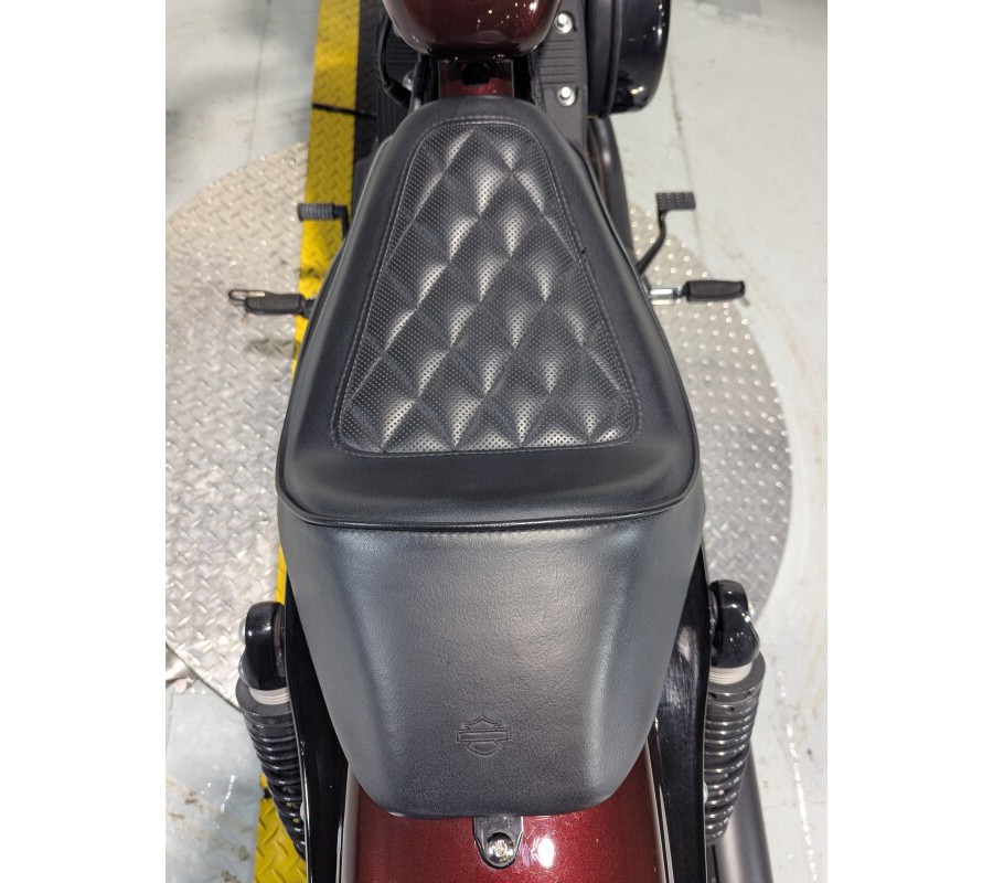 2019 Harley-Davidson® Iron 1200™ Twisted Cherry