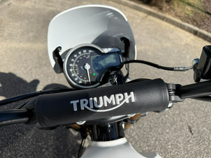 2026 Triumph Scrambler 400 XC