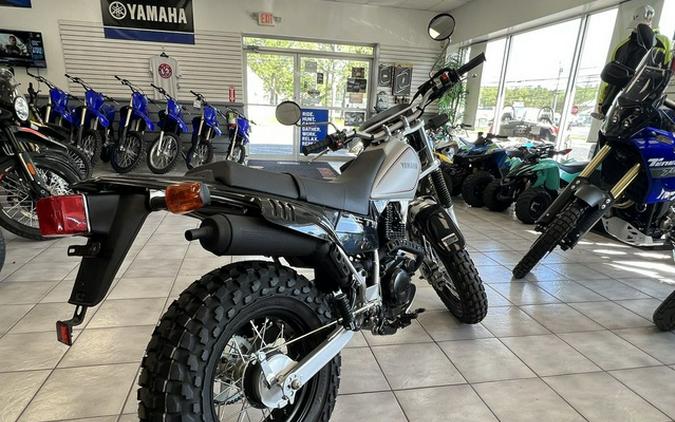 2025 Yamaha TW 200