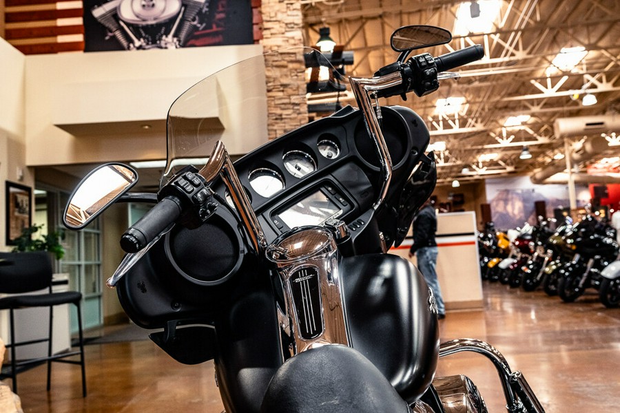 2017 Harley-Davidson Street Glide Special