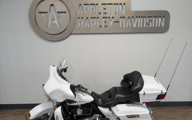 2013 Harley-Davidson® FLHTCU - Electra Glide® Ultra Classic®