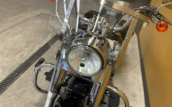 2013 Harley-Davidson® FLD - Dyna® Switchback™