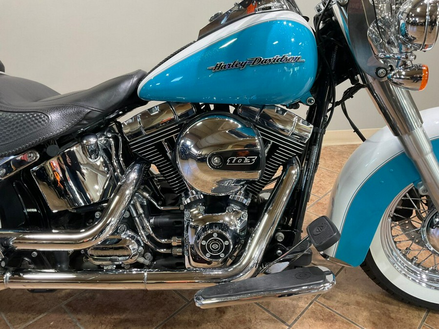 2017 Harley-Davidson Softail Dlx Crushed Ice Pearl/Frosted Teal Pearl FLSTN