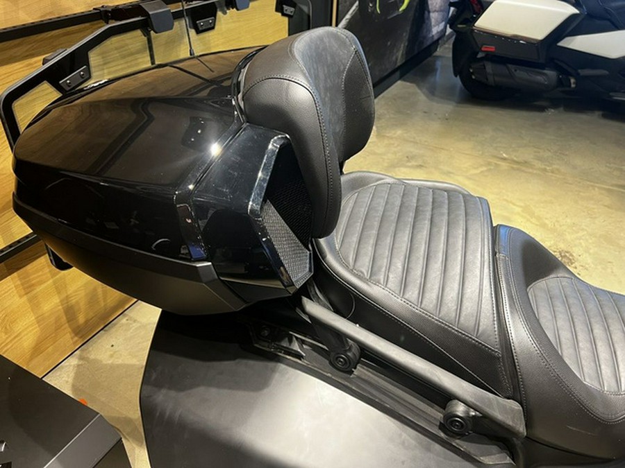 2024 Can-Am Spyder F3 Limited Dark Wheels