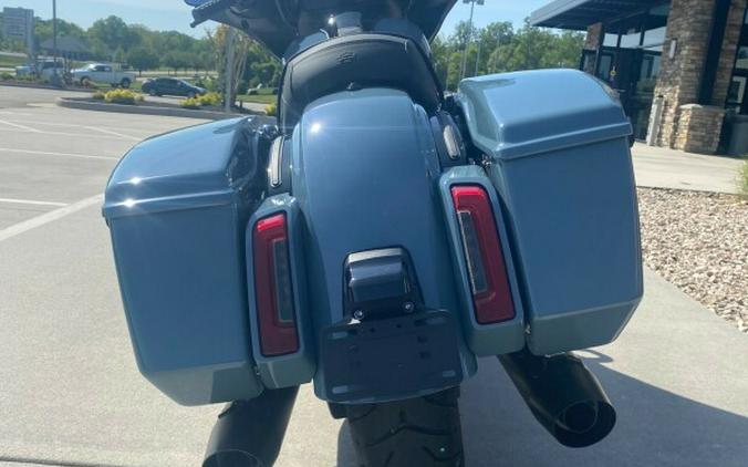 2024 Harley-Davidson Street Glide® Billiard Gray