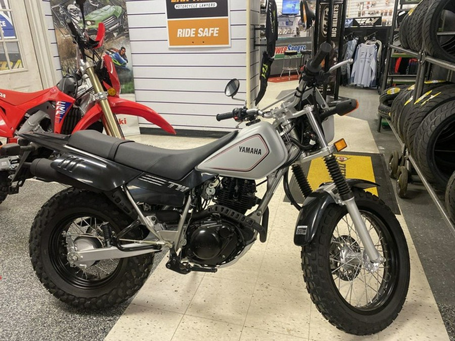 2025 Yamaha TW200