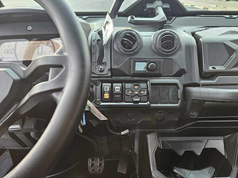 2025 Can-Am Defender Limited HD10