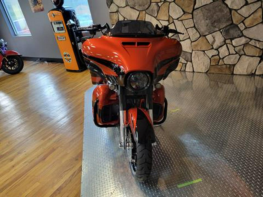 2017 Harley-Davidson CVO™ Street Glide®