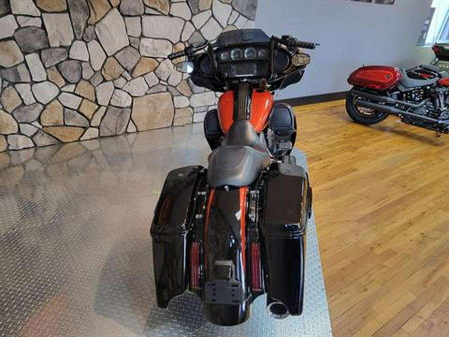 2017 Harley-Davidson CVO™ Street Glide®