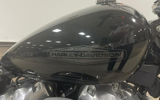 2020 Harley-Davidson® Softail Standard® Vivid Black