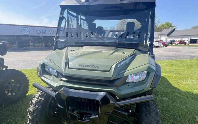 2023 Honda® Pioneer 1000-6 Deluxe Crew