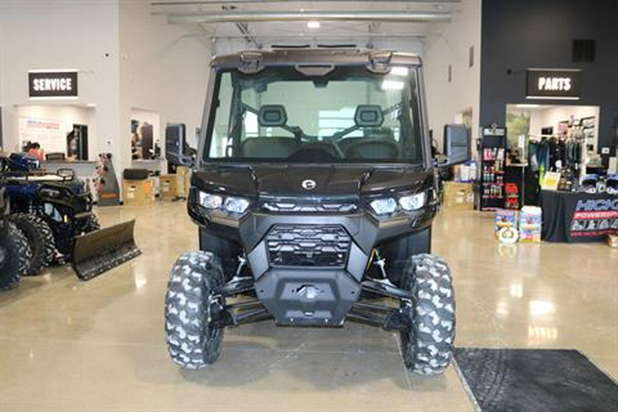 2025 Can-Am Defender DPS HD9