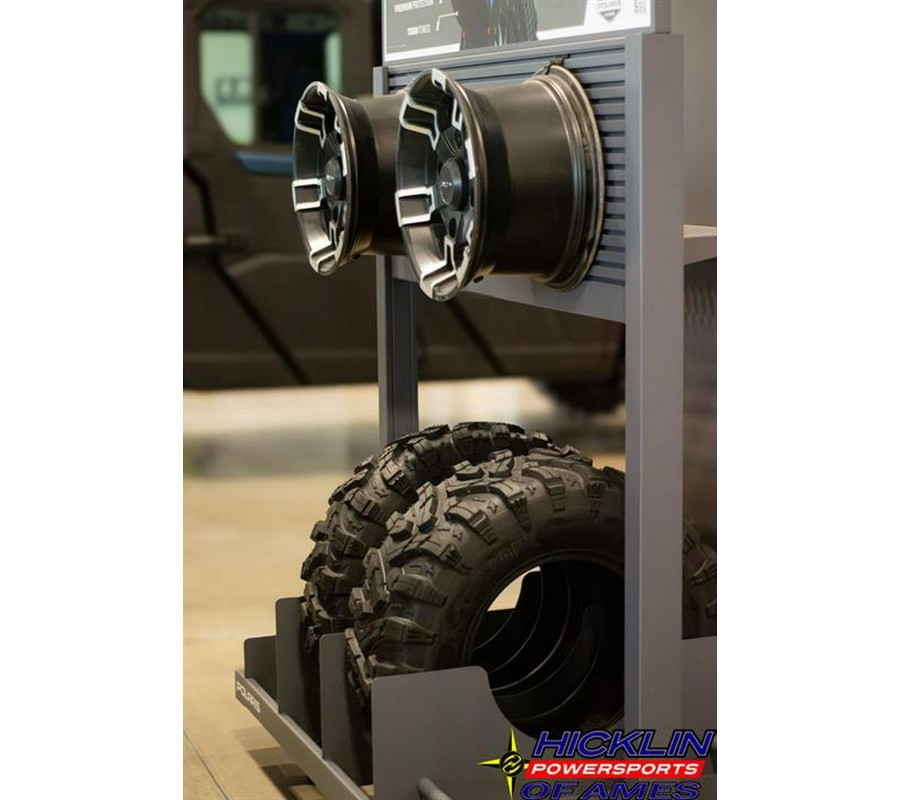 2025 Can-Am Defender DPS HD9