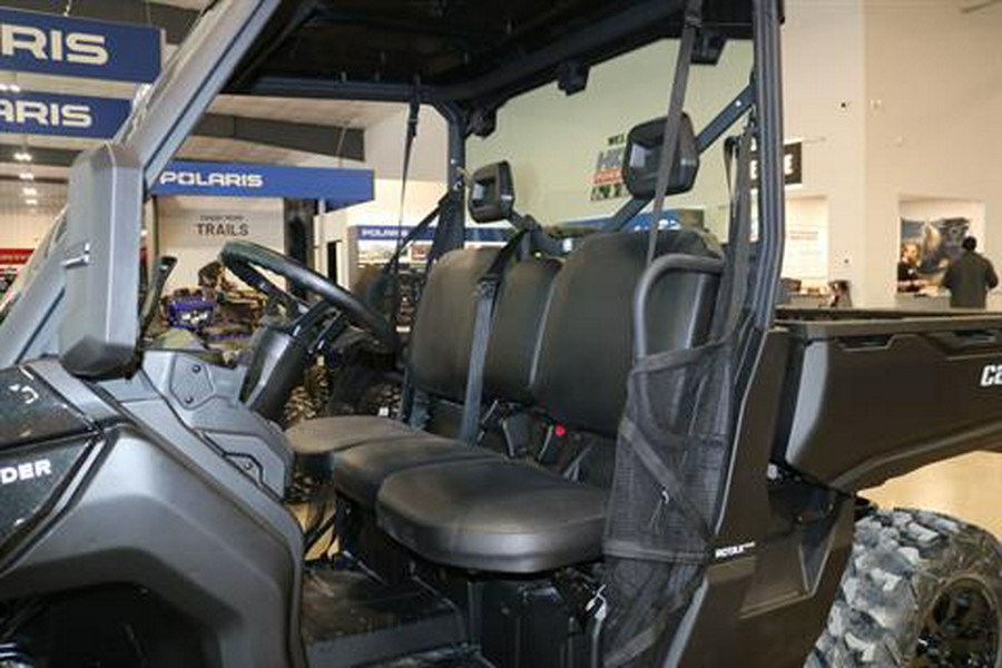 2025 Can-Am Defender DPS HD9