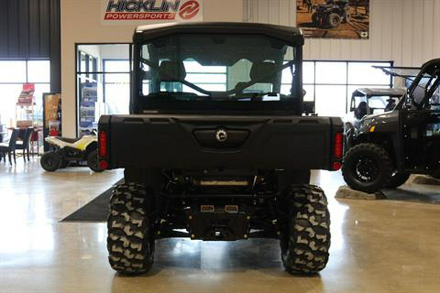 2025 Can-Am Defender DPS HD9