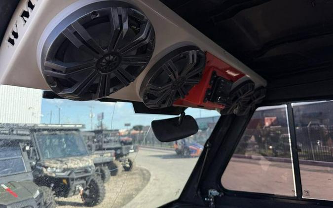 2023 Can-Am® Defender X mr HD10 Mossy Oak Break-Up Country Camo