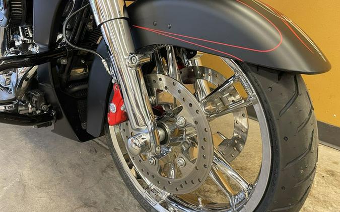 2014 Harley-Davidson FLHXS - Street Glide Special