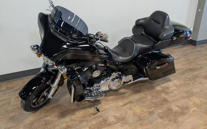 2016 Harley-Davidson® FLHTKL - Ultra Limited Low