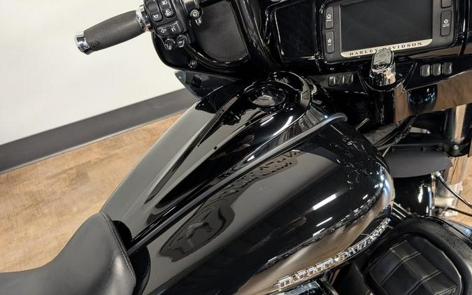 2016 Harley-Davidson® FLHTKL - Ultra Limited Low